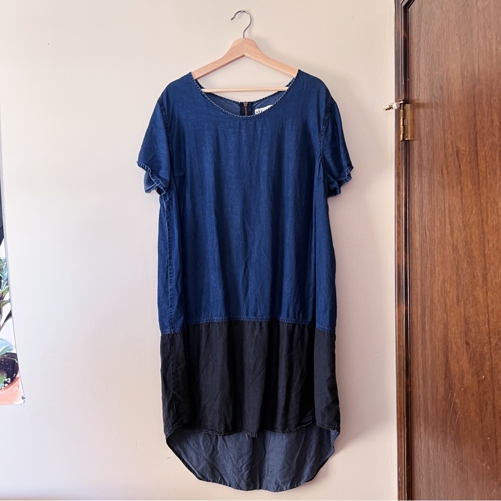 Ava + Viv Duo Toned Lightweight Denim Shift Dress Blue & Black 2X
